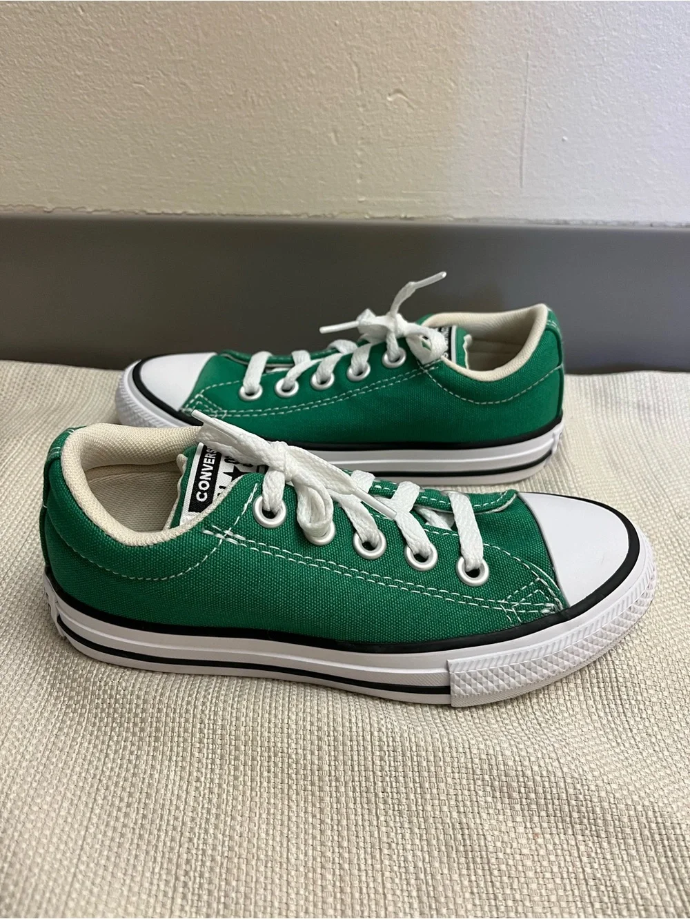 Converse Kids Low Top Canvas Sneakers - Green with White Accents Size Youth 12